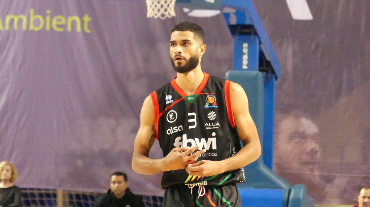 El internacional dominicano Anyeuri Castillo ha debutado hoy con el Fibwi Palma