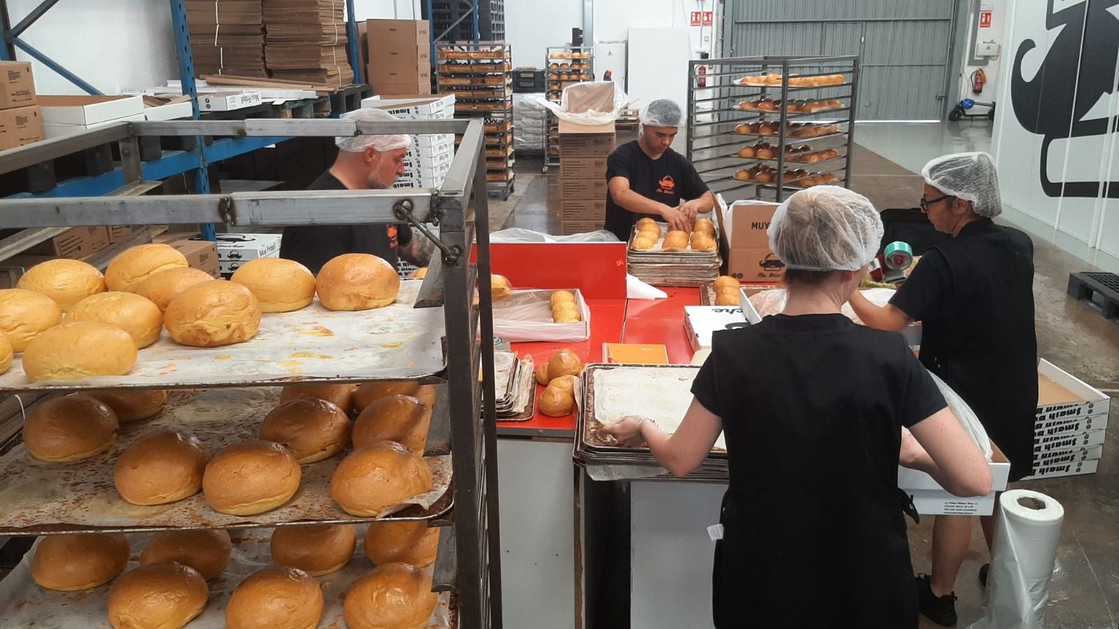 Galería: Así es el obrador donde se elabora el mejor pan de hamburguesas de Castellón