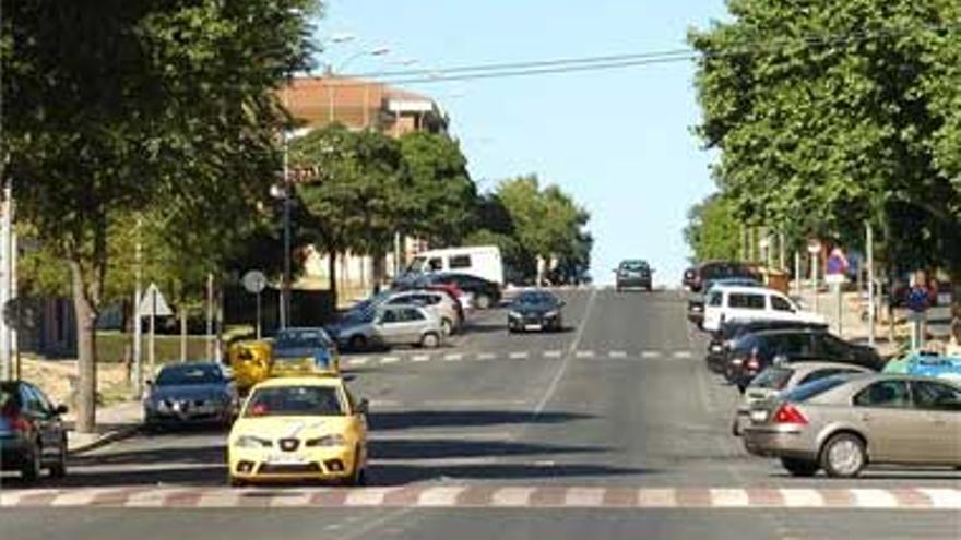 El Pilar reclama que adecenten la avenida de Extremadura