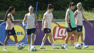 España se mide a su barrera histórica