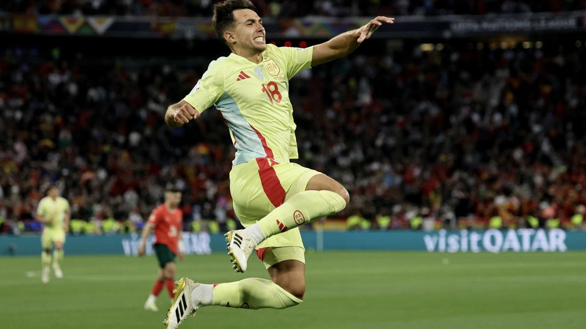 Zubimendi, sobre la eficacia goleadora de Mikel Merino: "No es suerte porque lo ha entrenado"