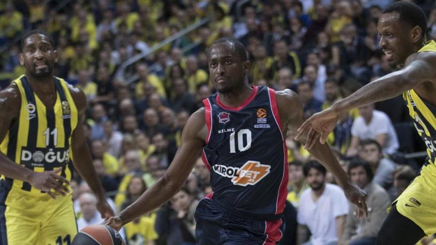 El Baskonia roza la hazaña pero el Fenerbahce resiste