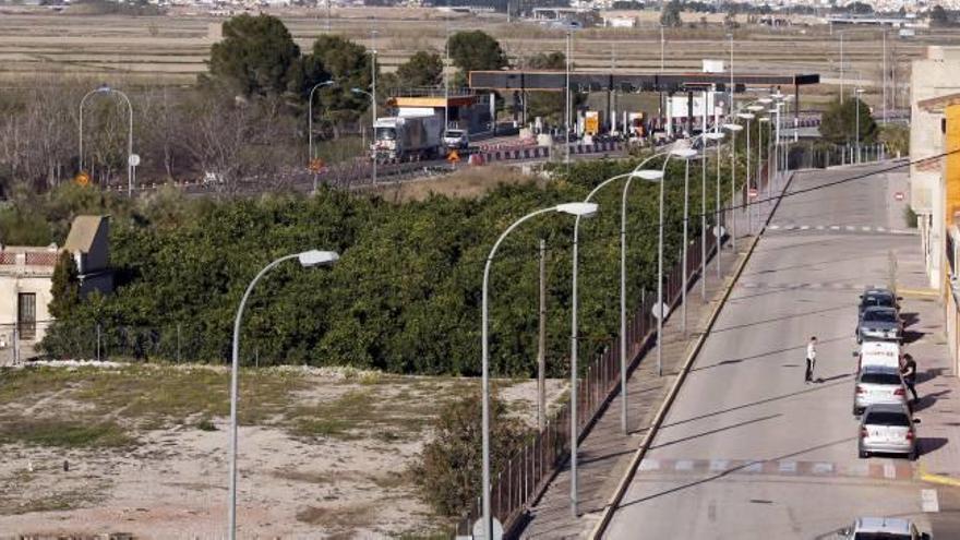 Espacio que podría aprovechar el enlace hasta el viejo peaje.