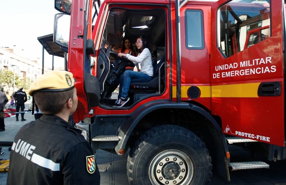 La Unidad Militar de Emergencias visita Posada de Llanera.