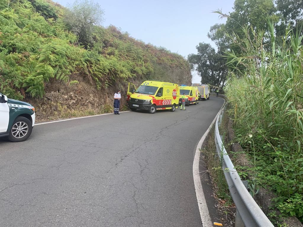 Un hombre de 61 años falleció en el municipio de Arucas tras salirse de la vía e impactar contra una ladera