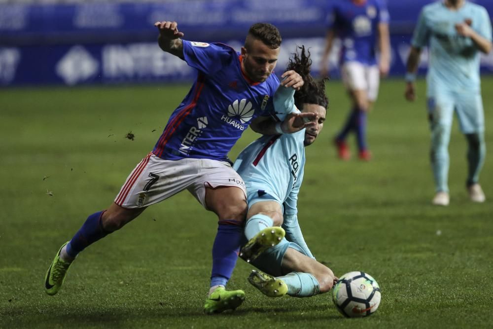 El partido entre el Real Oviedo y el Barcelona B, en imágenes