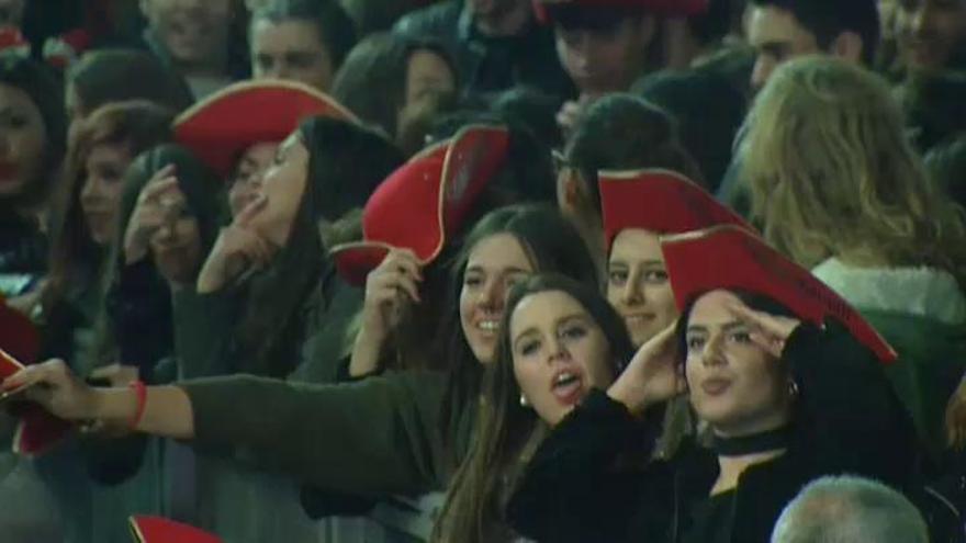 Los universitarios dan la bienvenida al nuevo año en Salamanca