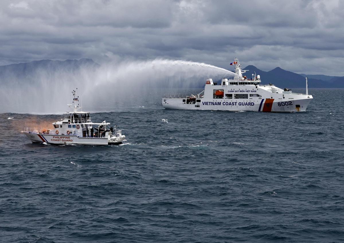 China y Filipinas se acusan mutuamente de la colisión de sus barcos