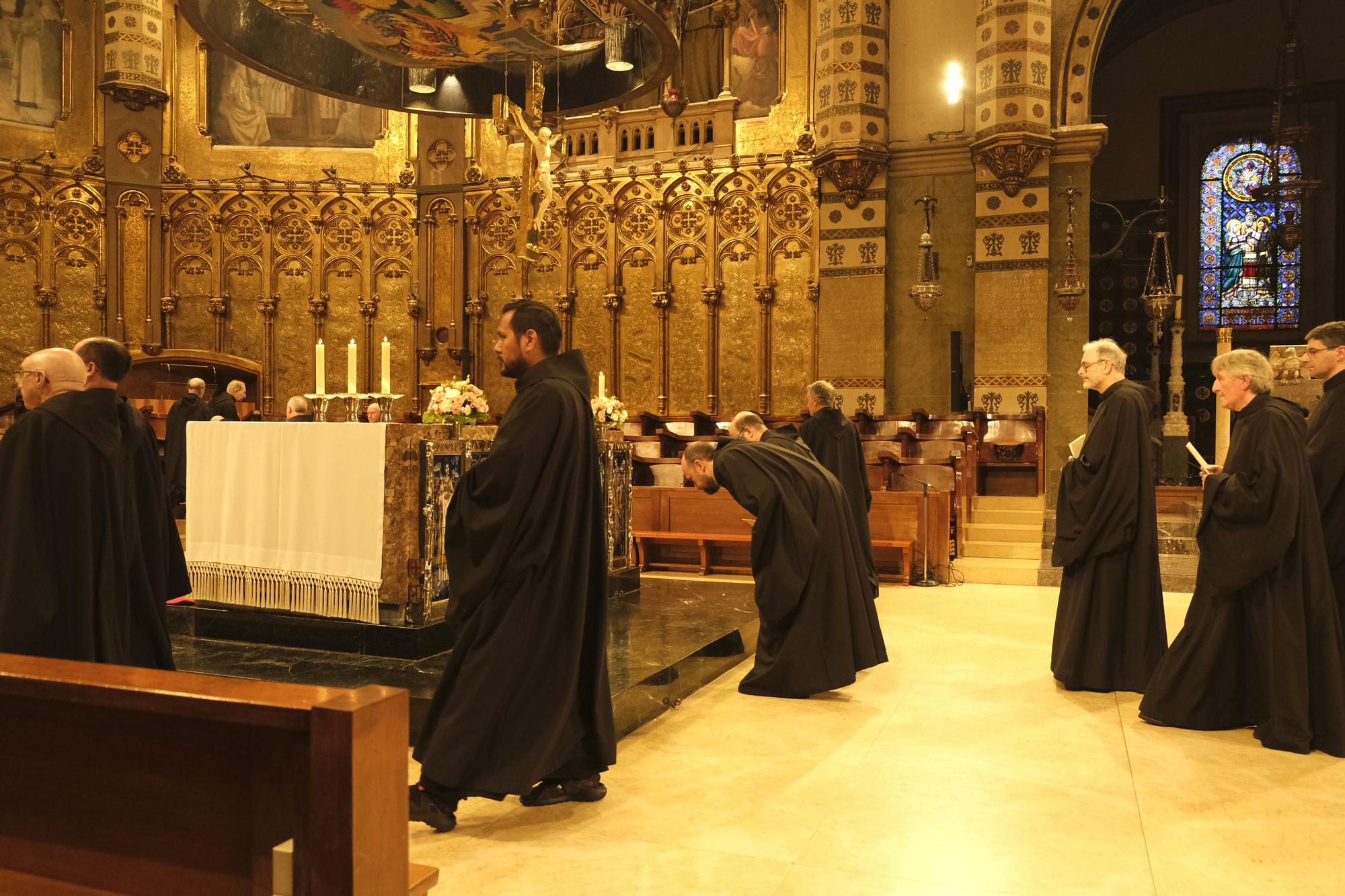 El nou abat de Montserrat s'estrena a la celebració de vespres