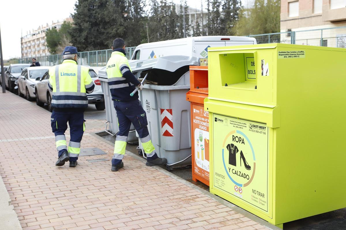 Operarios de Limusa en una imagen de archivo.