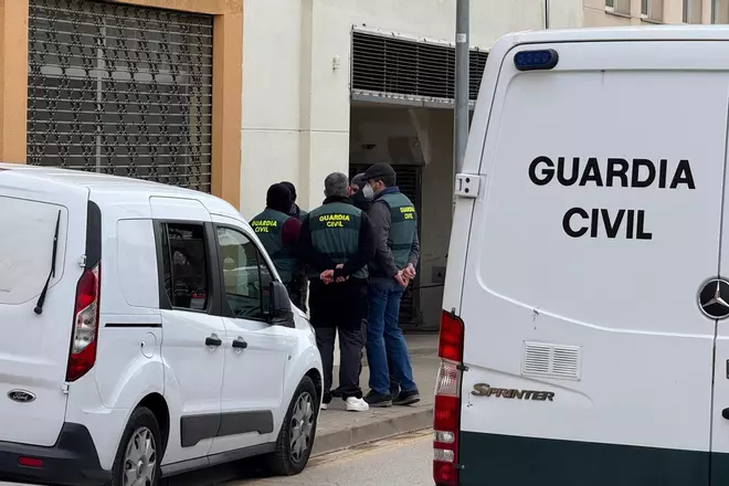 Les fotos de l'operatiu antidroga en diferents carrers de Palafrugell