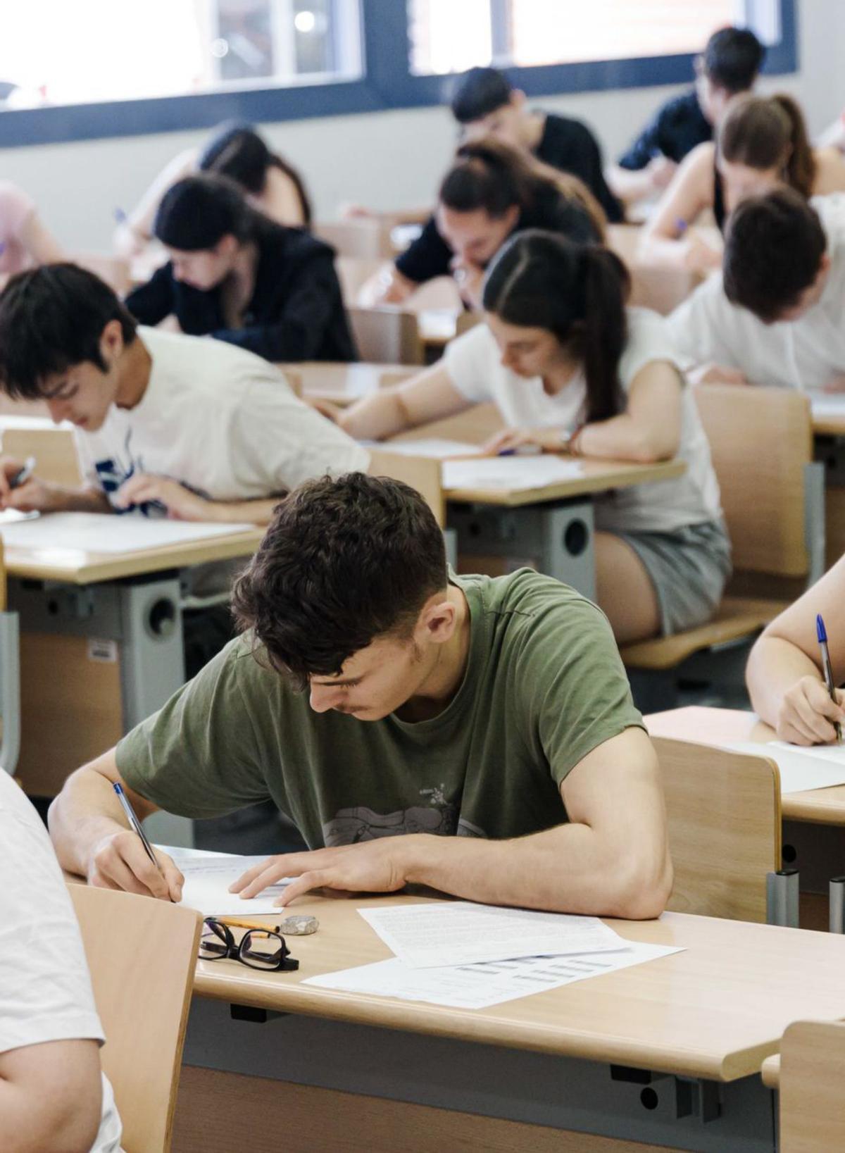L’examen de Llengua passa per la premsa i la comprensió lectora L’examen de Llengua passa per la premsa i la comprensió lectora