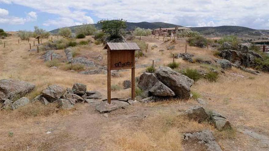 Turismo proyecta iluminar y dar contenido al cementerio judío de Plasencia