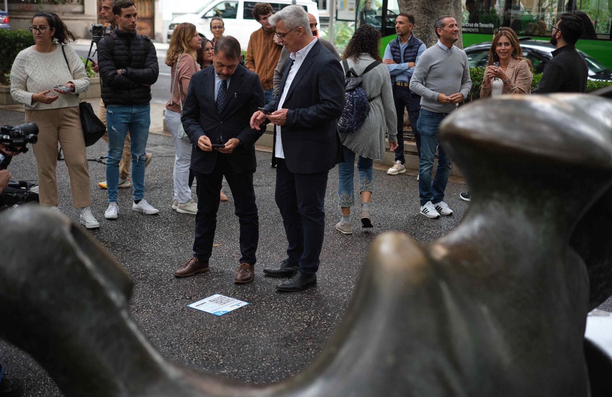 Presentación de la identificación de las esculturas en la calle