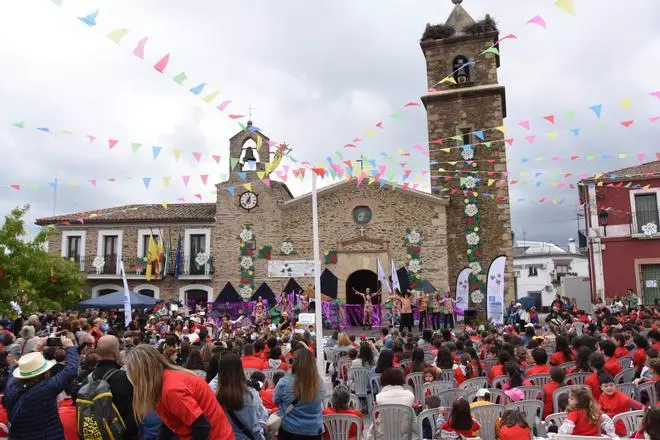 Geoconvivencia escolar del Geoparque Mundial de la UNESCO Villuercas-Ibores-Jara en Aldeacentenera.