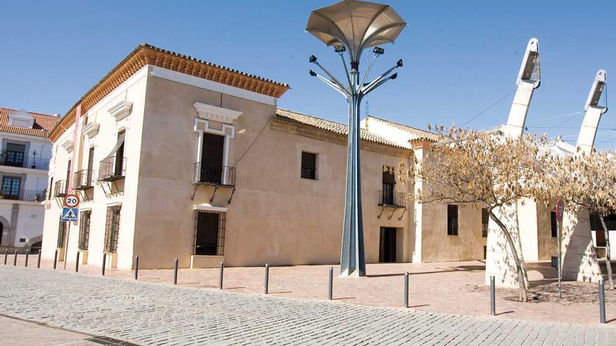 Abierto el plazo para optar a tres plazas de auxiliar administrativo en el Ayuntamiento de Almendralejo