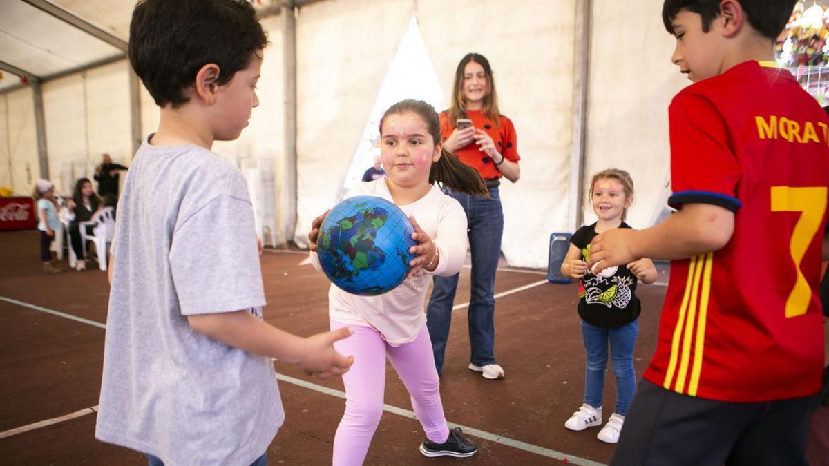 Los niños protagonizan la tarde festiva de San Isidro en Soto | MARÍA FUENTES