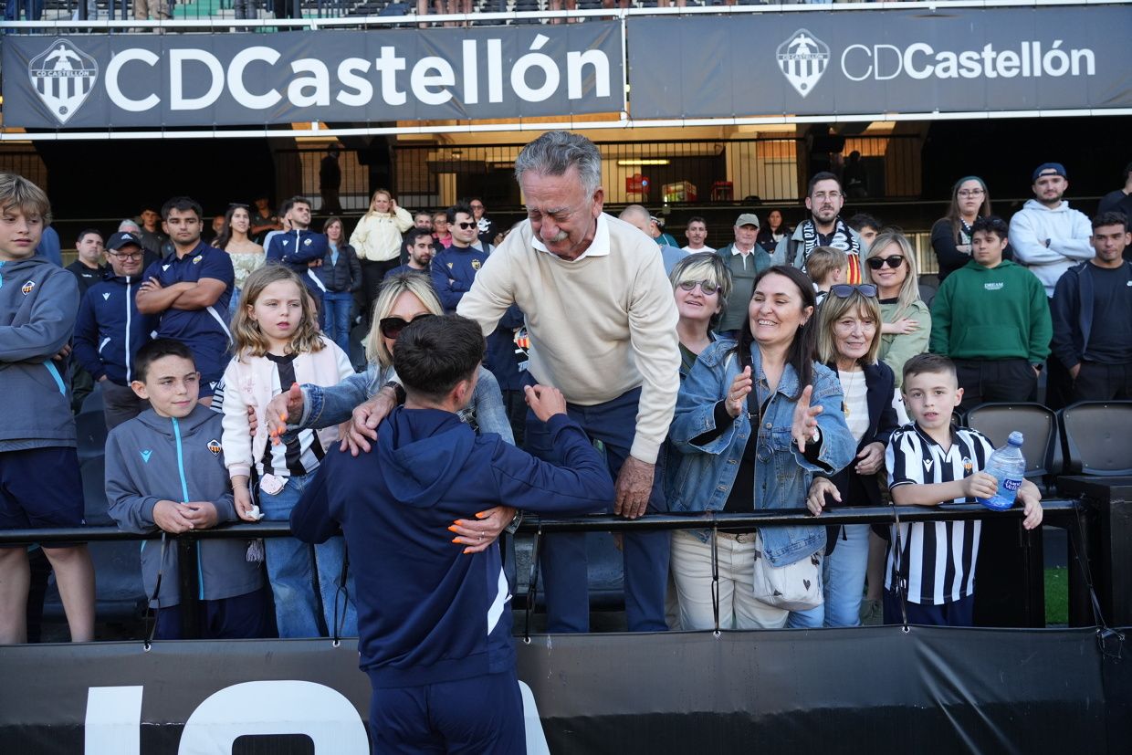 ¡Las mejores imágenes de la celebración del ascenso a Segunda Federación del Castellón B!