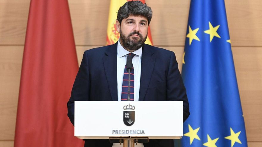 El presidente de la Comunidad, Fernando López Miras, durante su comparecencia de ayer. | C.ARM