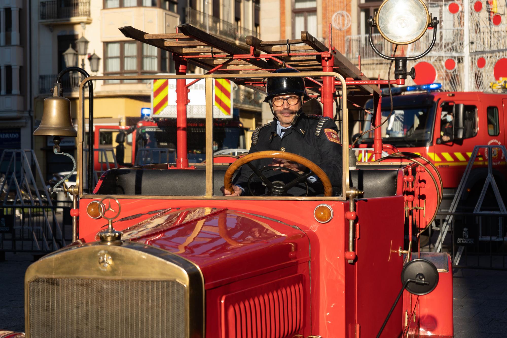 GALERÍA | Este es el camión más antiguo del parque de Bomberos de Zamora