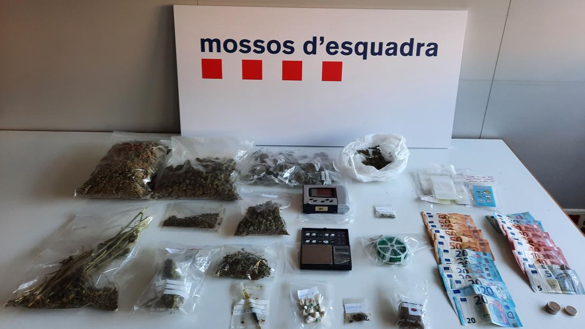 El material requisat pels Mossos