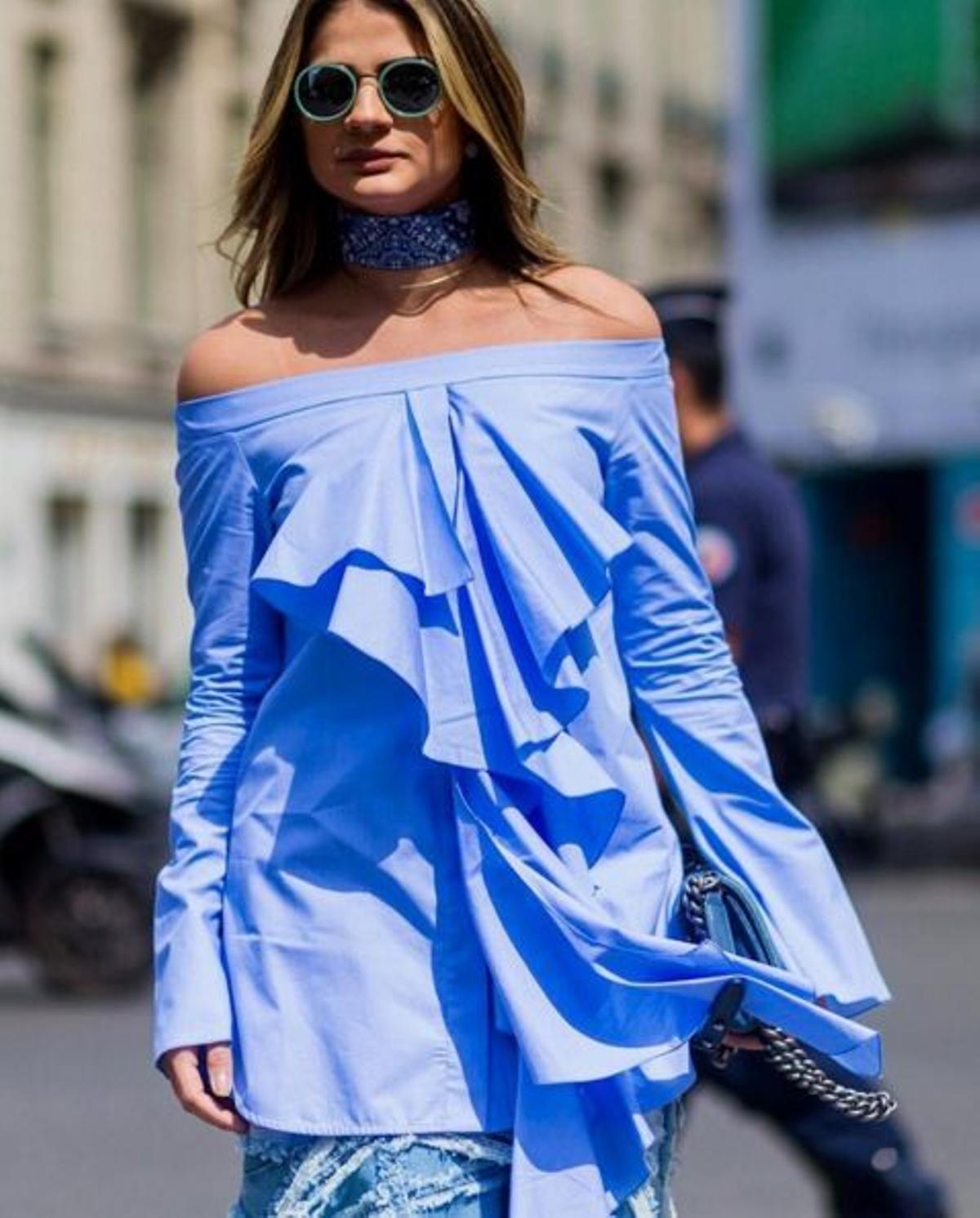 Choker + escote bardot: así lo llevarás