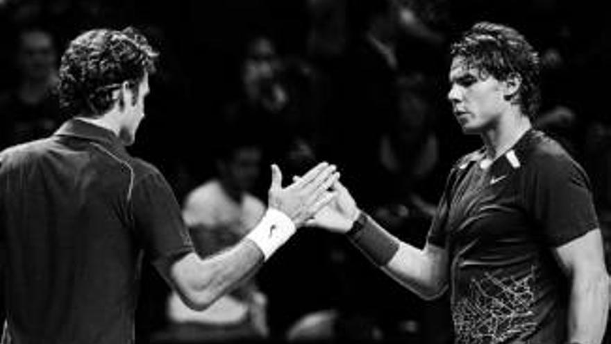 Federer desquicia a Nadal en solo una hora en la Copa de Maestros