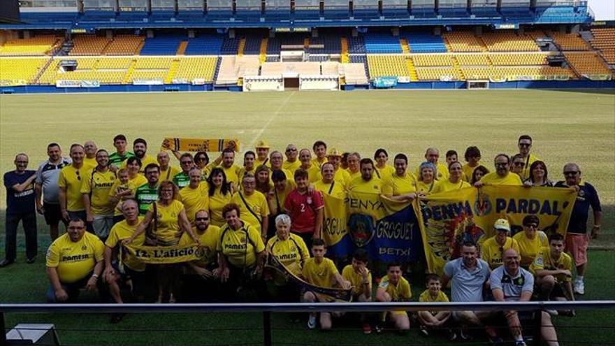 Los peñistas celebran su día en la Ciudad Deportiva