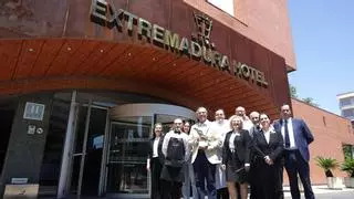 Picardo: "El hotel Extremadura de Cáceres viene a ser como el Palace o el Ritz en Madrid"