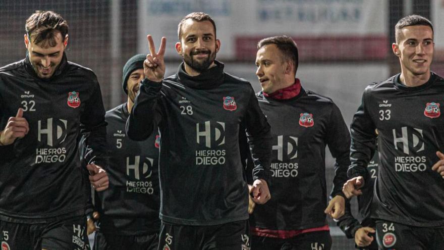 El Estradense se enfrenta el martes a la selección gallega en un amistoso