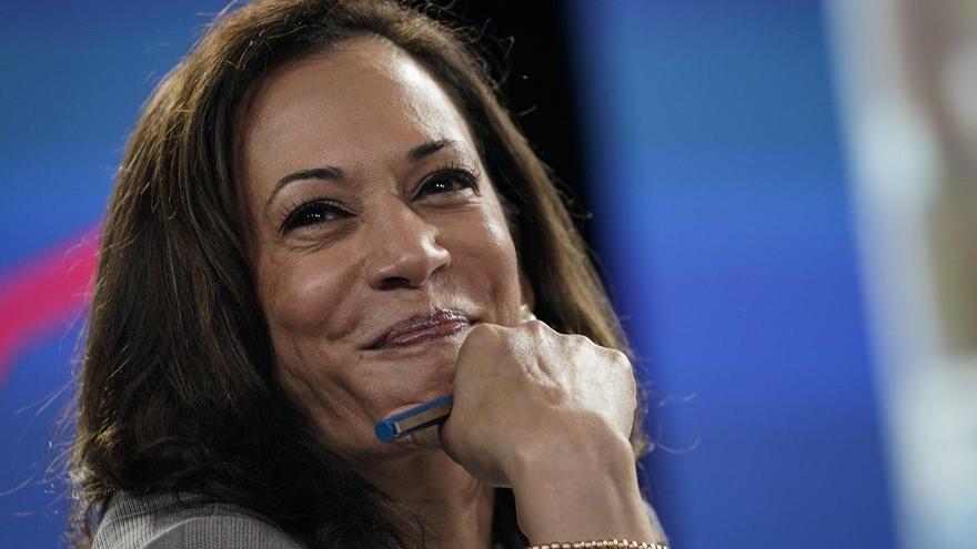 Kamala Harris suspende sus viajes por varios positivos en su equipo