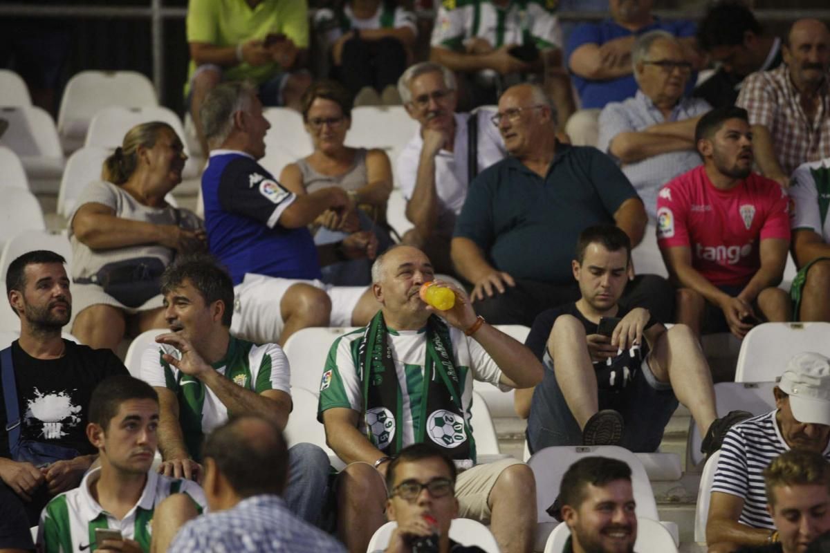 Los aficionados del Córdoba CF en el Arcángel