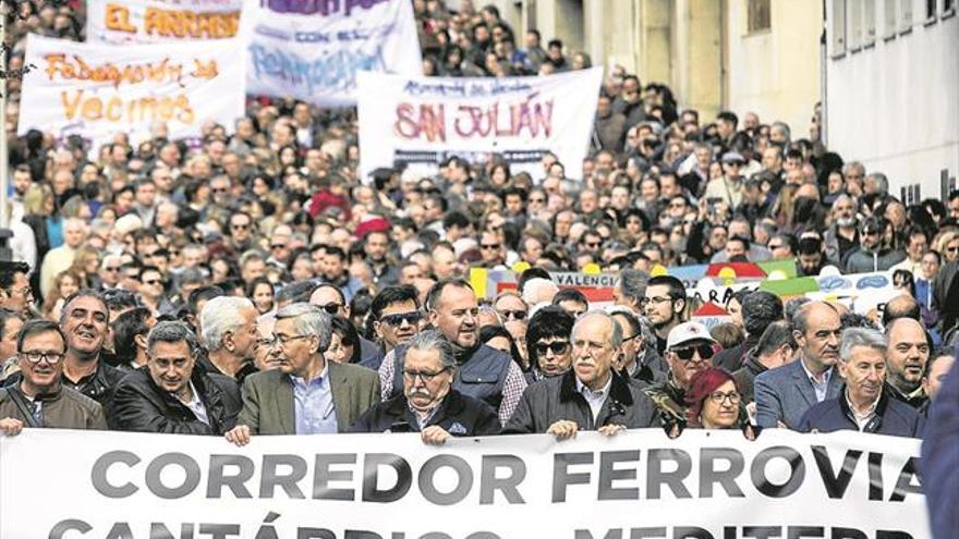 La alcaldesa de Teruel pide hoy a Fomento inversiones en el tren