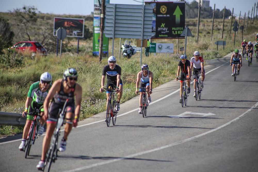 Gustavo Rodríguez y Anna Noguera ganan el Triatlón