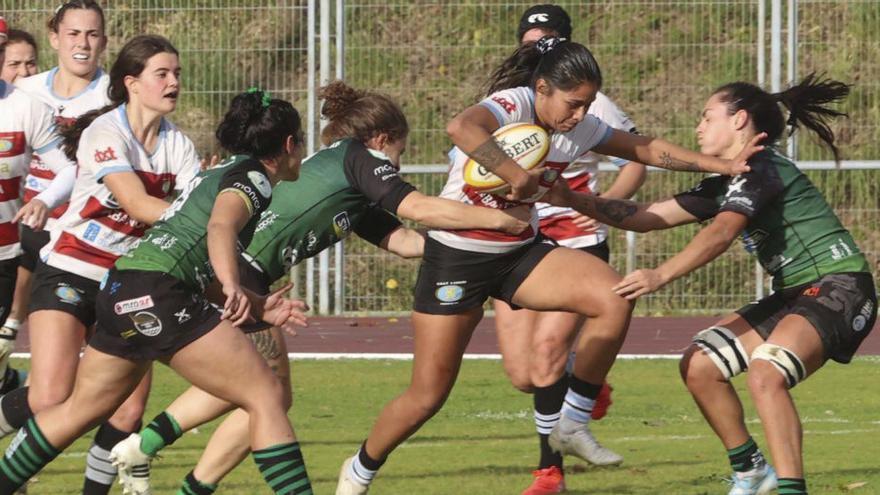 Un ataque del CRAT en el partido frente al Cocos Sevilla en Elviña.