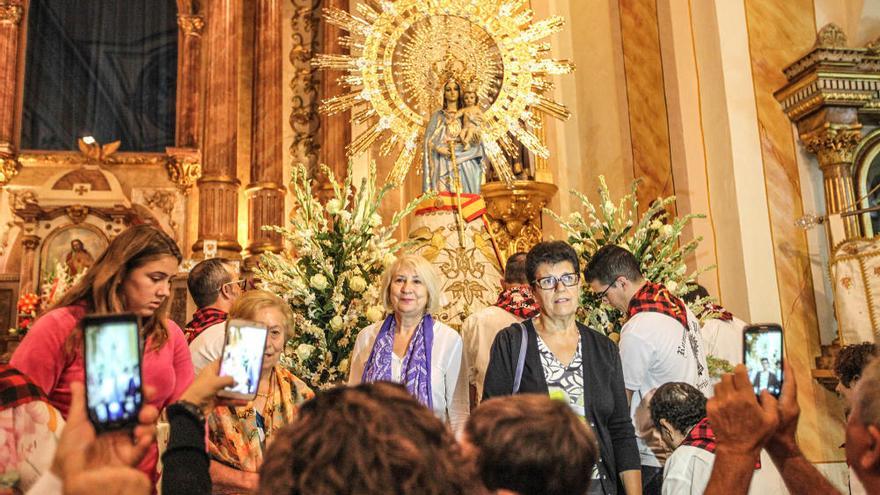 Multitudinaria Romería del Pilar en Benejúzar