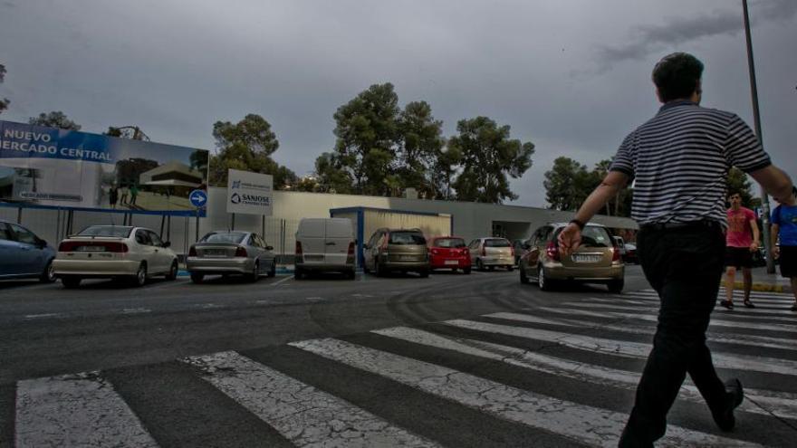 Detienen a dos atracadores con una navaja en pleno centro de Elche