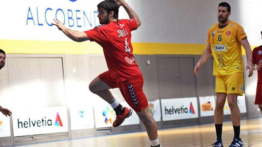 Santi López en una acción con la camiseta del Alcobendas en Asobal.