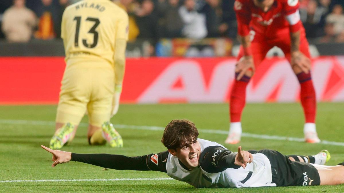El Valencia CF - Sevilla en Mestalla, en imágenes