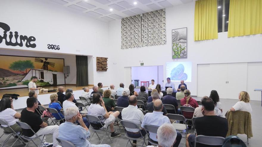 ¿Cómo conseguir la residencia o un permiso de trabajo en España? Fuerteventura reúne a expertos en extranjería
