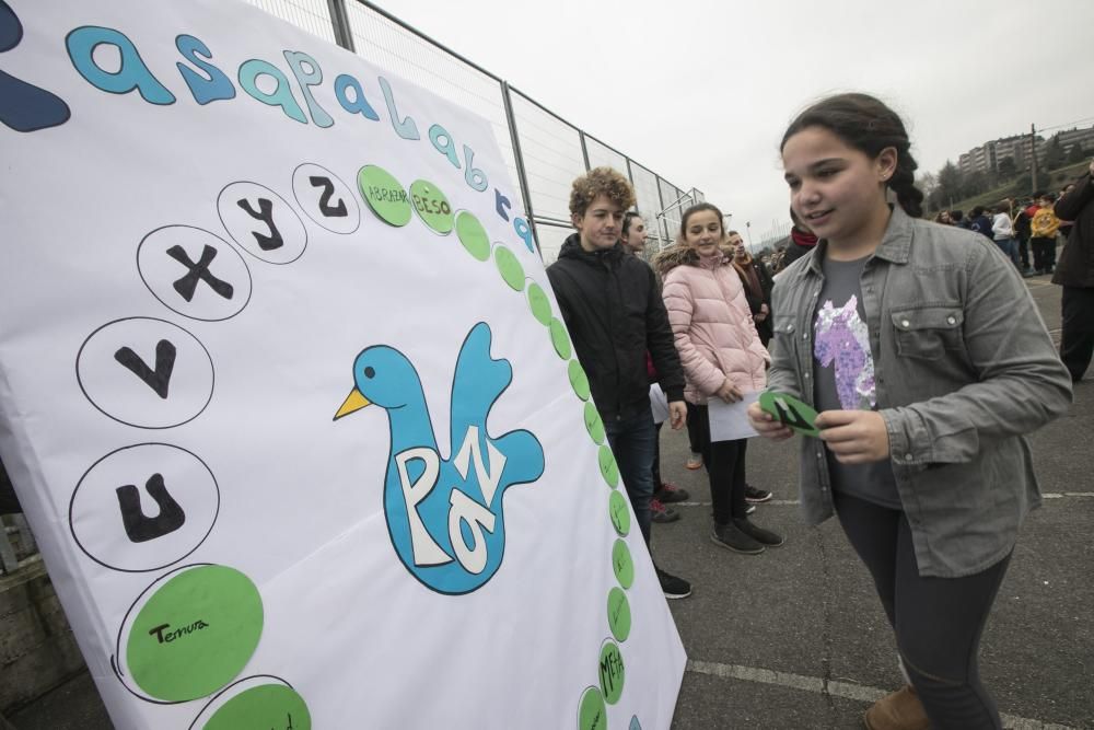 Día de la paz en el colegio de Veneranda Manzano, en Oviedo