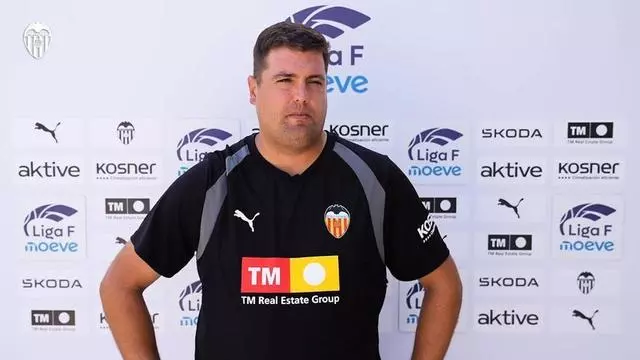 VIDEO VCF | Mikel Crespo valora el estreno en Liga F Moeve en la previa del Valencia - Madrid