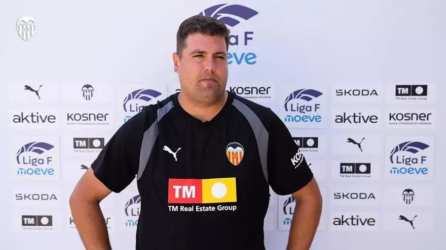 VIDEO VCF | Mikel Crespo valora el estreno en Liga F Moeve en la previa del Valencia - Madrid