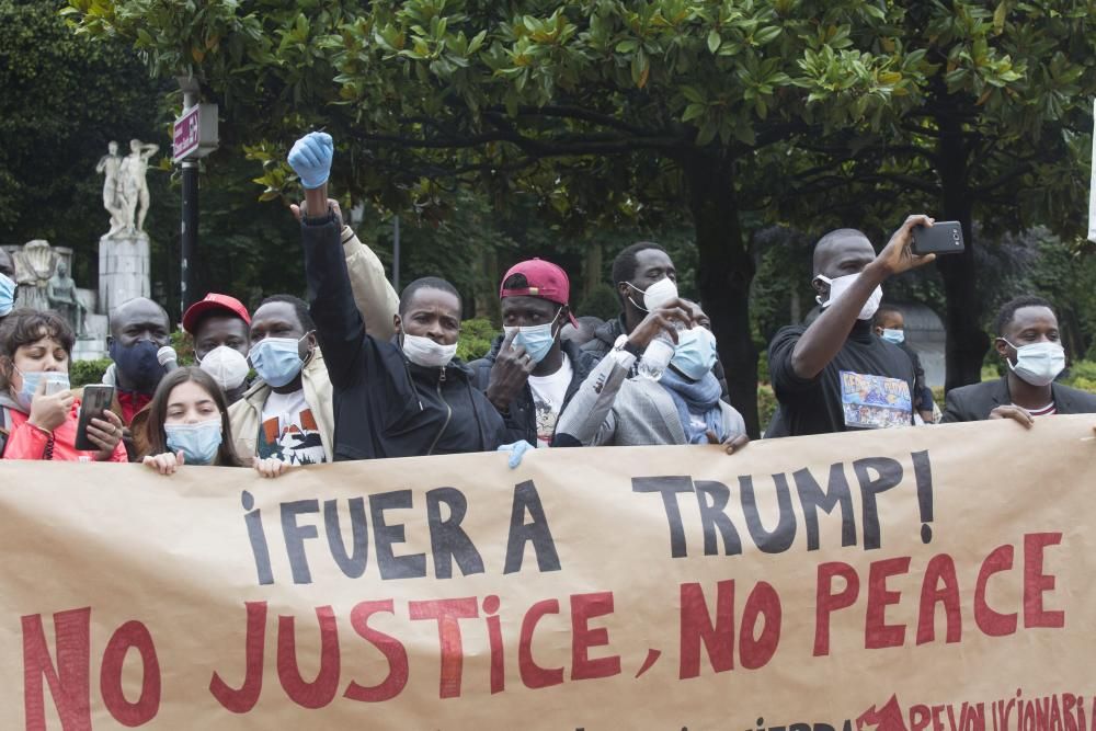 Concentración antirracista en Oviedo