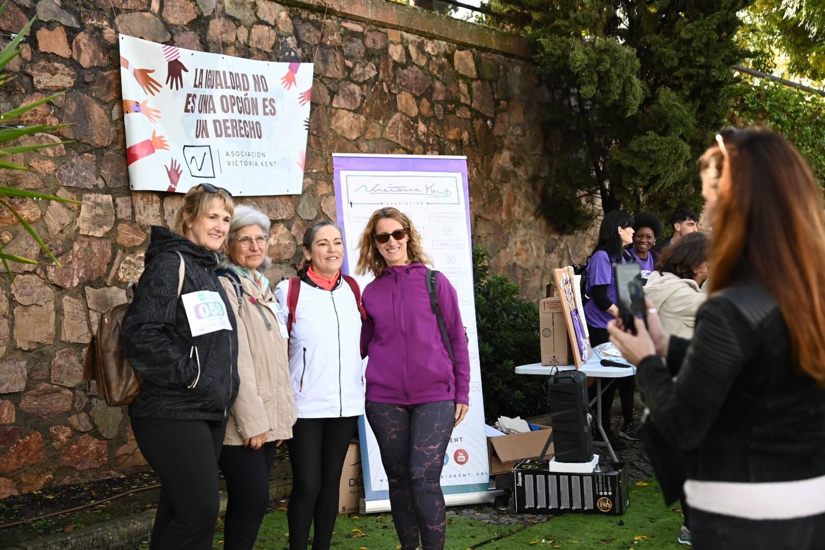 4ª Marcha ‘Badajoz en marcha, por ellas’ de la Asociación Victoria Kent en Badajoz