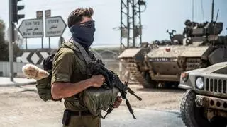 La investigación inicial apunta que los rehenes israelíes que mató el Ejército en Gaza llevaban una bandera blanca