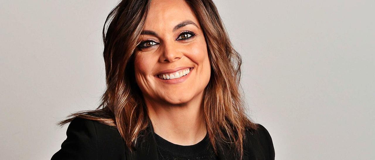 La periodista y escritora Mónica Carrillo