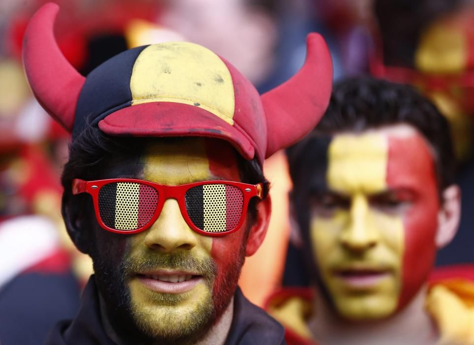 Las hinchadas del partido entre Gales y Bélgica de los cuartos de final de la Eurocopa de Francia.