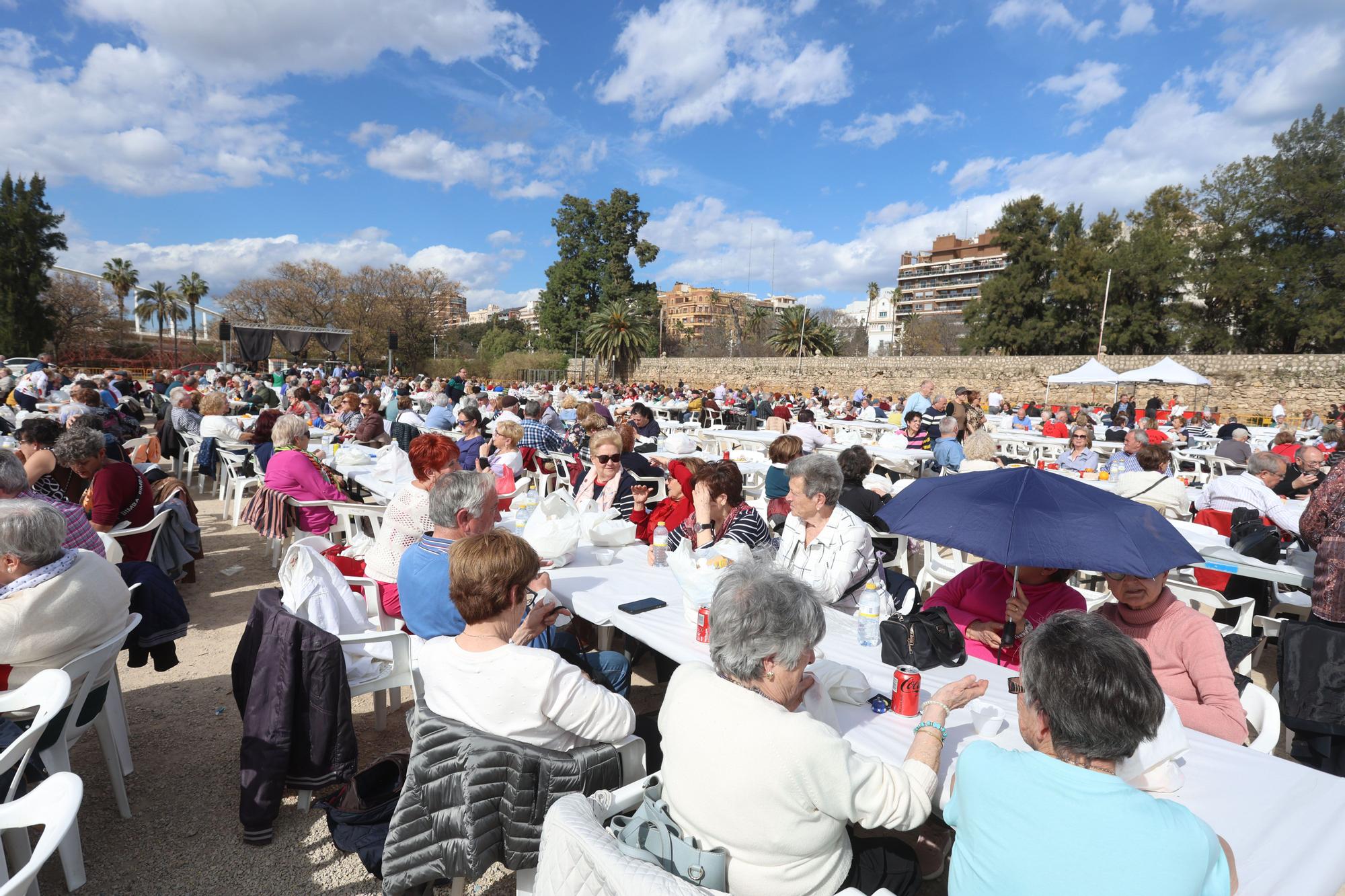 Paellas organizadas por la concejalía de atención a personas mayores del Ayuntamiento de València