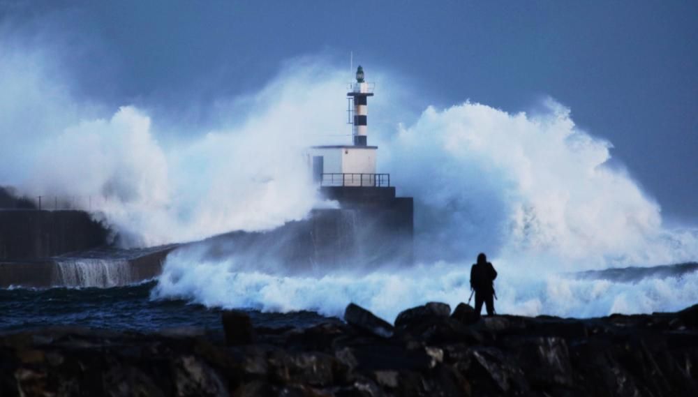 Temporal de viento y oleaje en Asturias